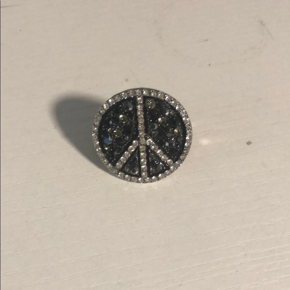 Woman’s peace ring